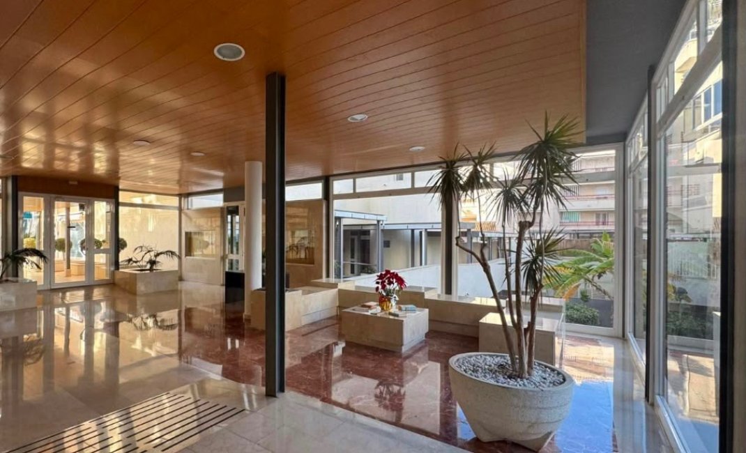 Reventa - Apartamento / Piso -
Albir
