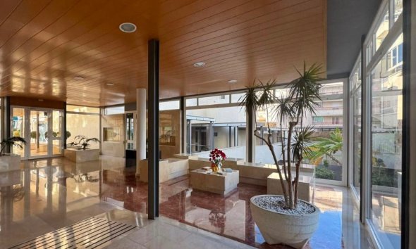 Reventa - Apartamento / Piso -
Albir