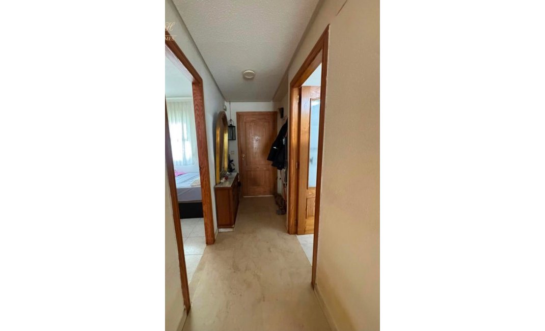 Reventa - Apartamento / Piso -
Albir