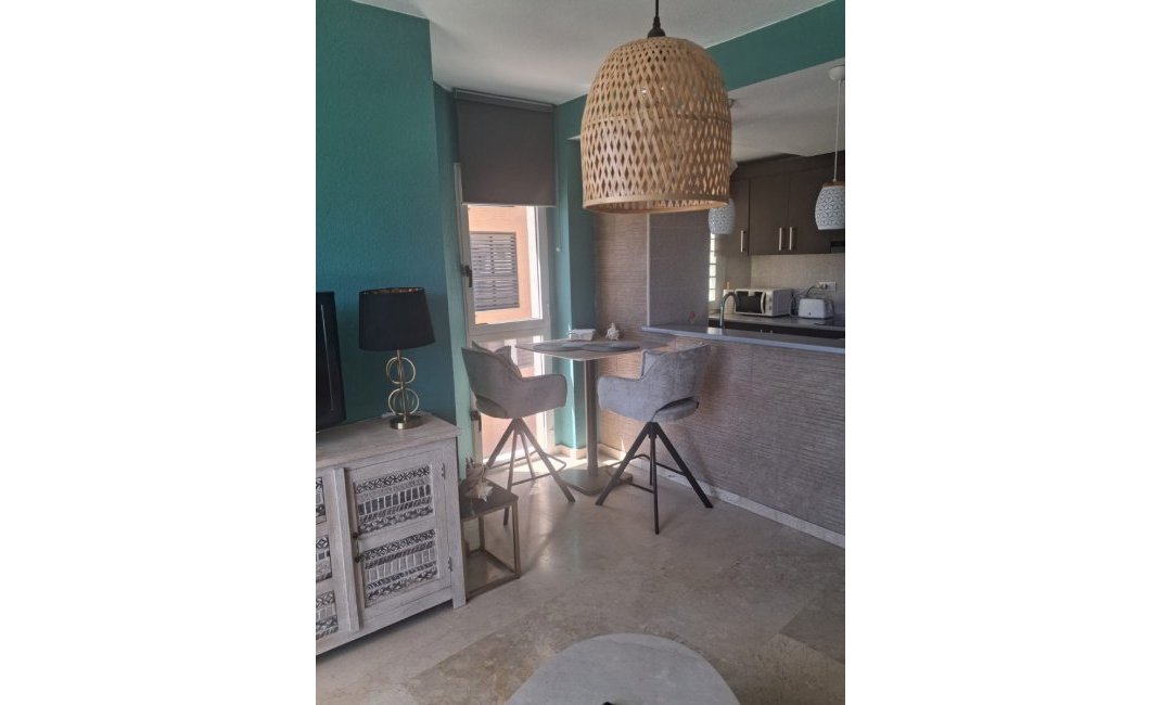 Location à long terme - Appartement -
Albir