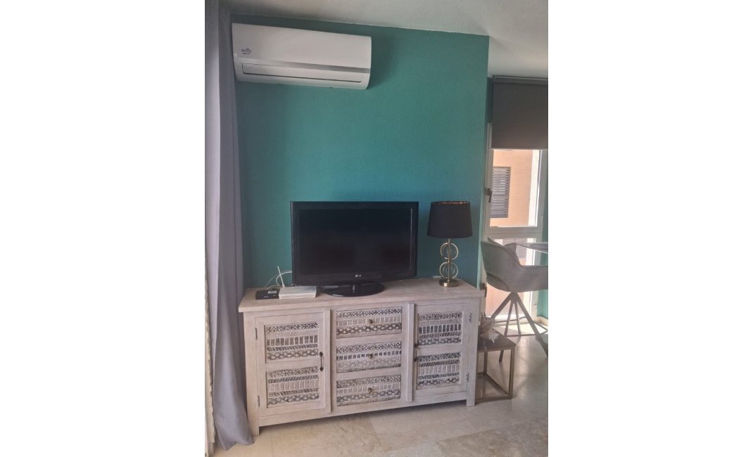Location à long terme - Appartement -
Albir
