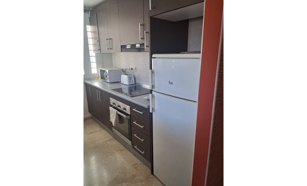 Location à long terme - Appartement -
Albir