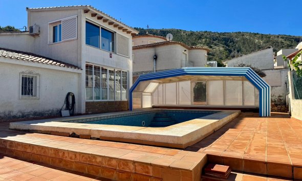 Reventa - Chalet / Villa  -
Albir