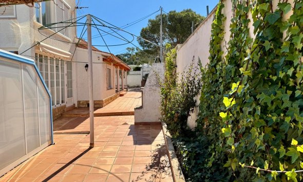 Reventa - Chalet / Villa  -
Albir