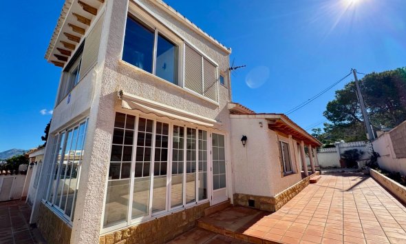 Reventa - Chalet / Villa  -
Albir