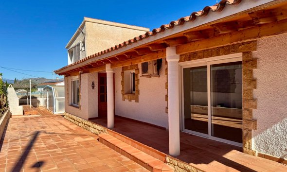 Reventa - Chalet / Villa  -
Albir