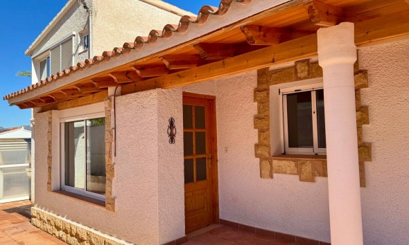 Reventa - Chalet / Villa  -
Albir