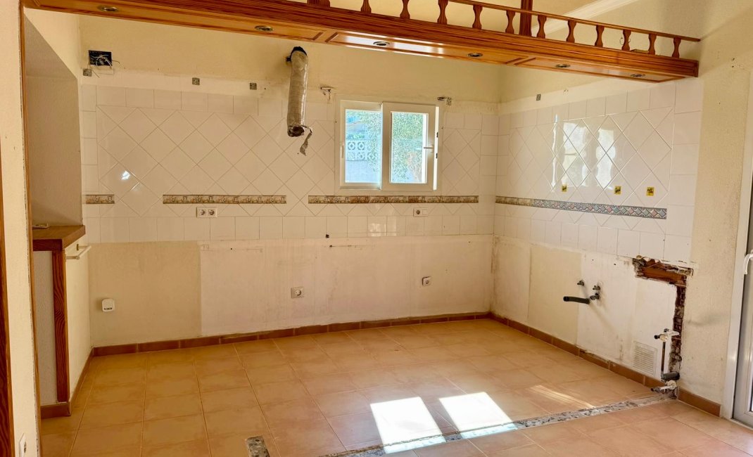 Reventa - Chalet / Villa  -
Albir