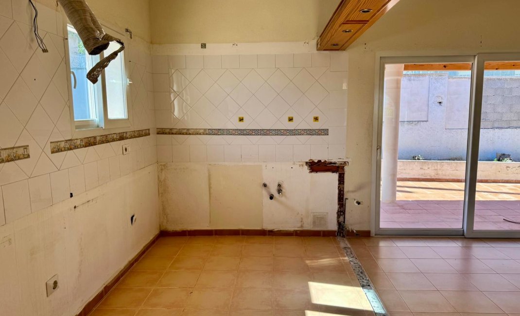 Reventa - Chalet / Villa  -
Albir