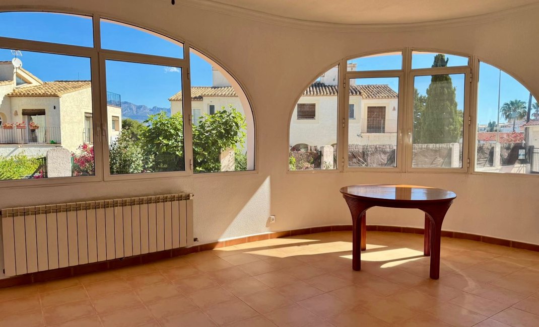 Reventa - Chalet / Villa  -
Albir