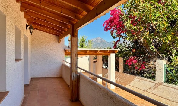 Reventa - Chalet / Villa  -
Albir