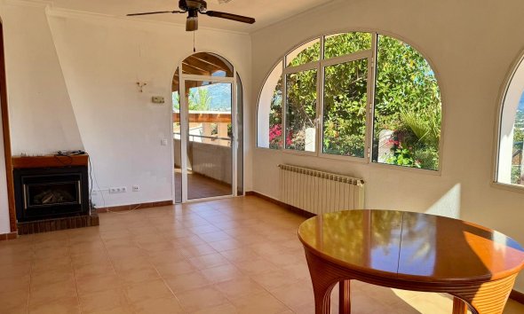 Reventa - Chalet / Villa  -
Albir