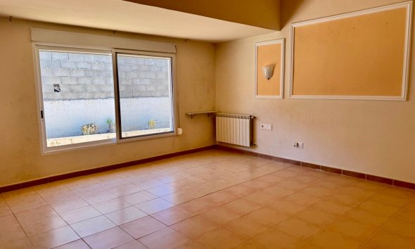 Reventa - Chalet / Villa  -
Albir