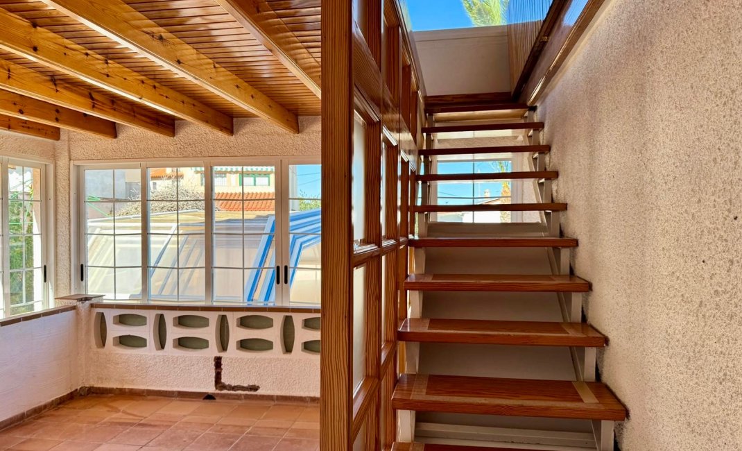 Reventa - Chalet / Villa  -
Albir