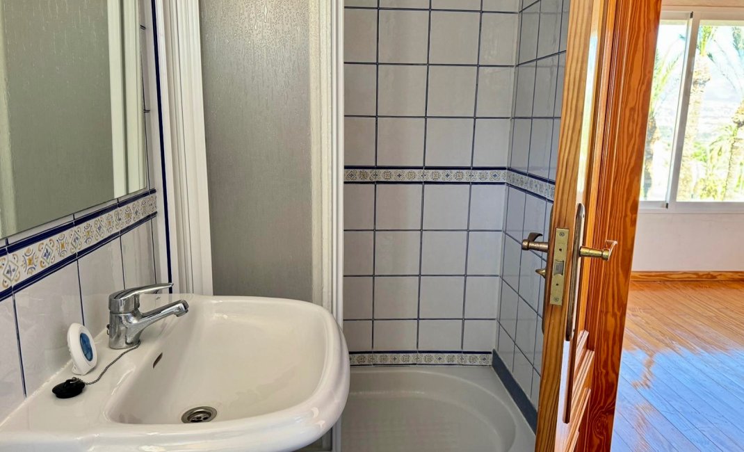 Reventa - Chalet / Villa  -
Albir