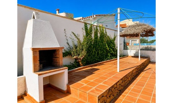 Reventa - Chalet / Villa  -
Albir