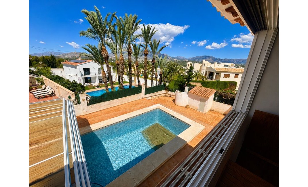 Reventa - Chalet / Villa  -
Albir