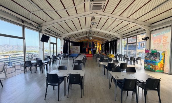  Alquiler larga estancia - Comercial -
La Nucía