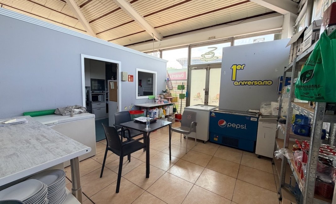  Alquiler larga estancia - Comercial -
La Nucía