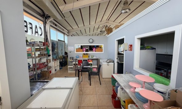  Alquiler larga estancia - Comercial -
La Nucía