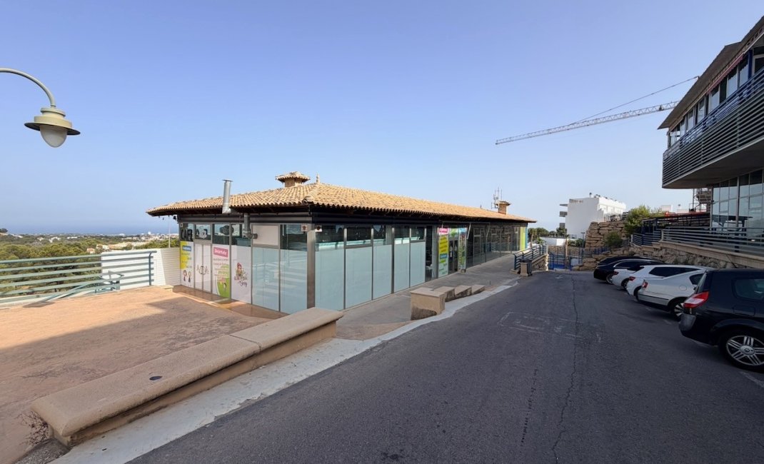  Alquiler larga estancia - Comercial -
La Nucía