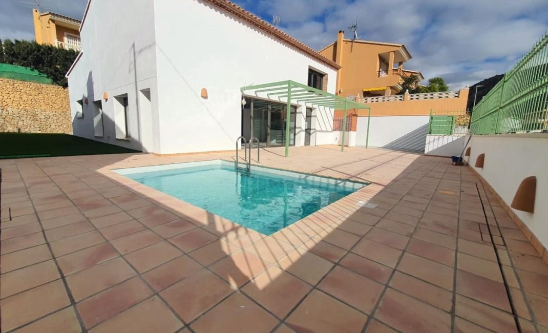 Videresalg - Villa -
Orcheta