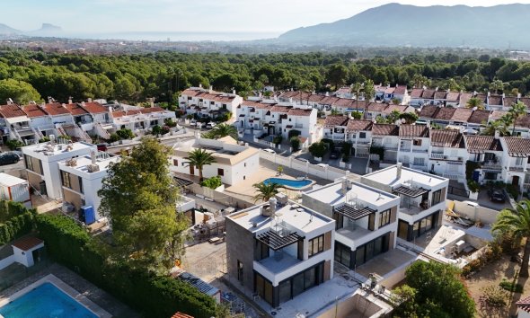 Resale -  Chalet / Villa -
La Nucía
