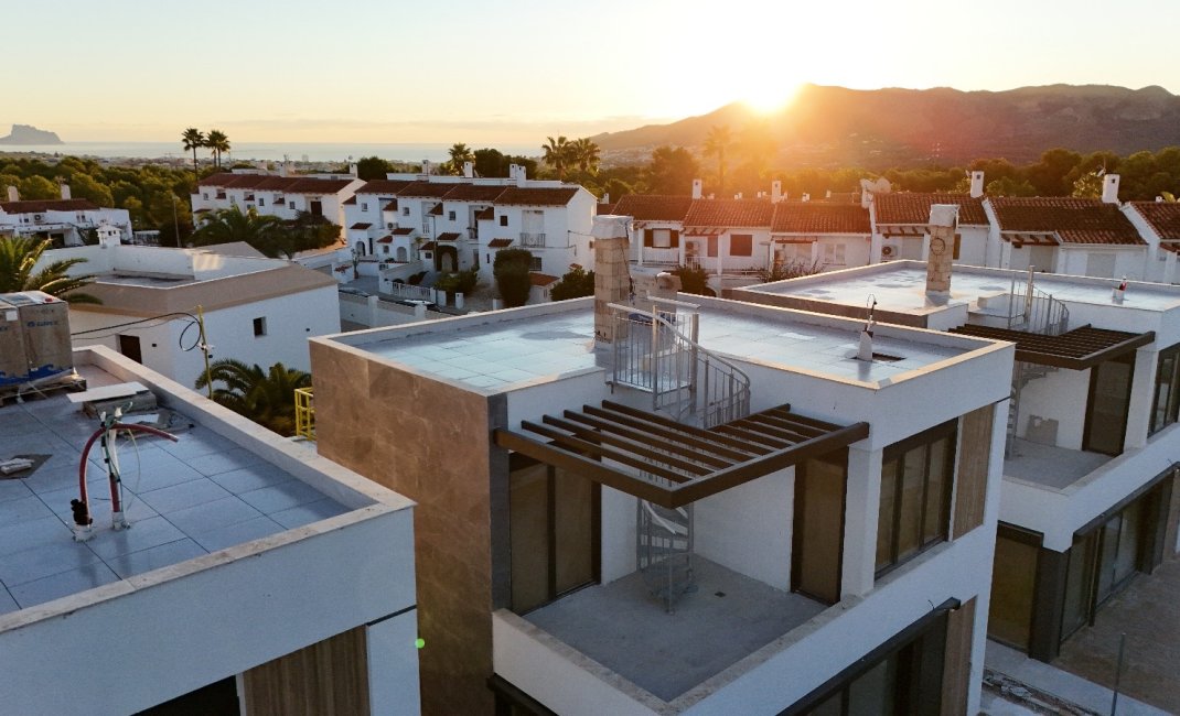 Resale -  Chalet / Villa -
La Nucía