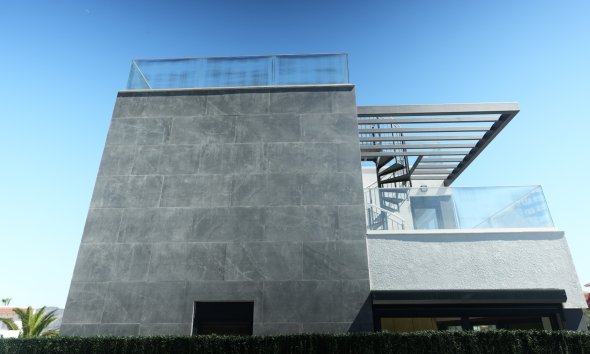 Resale -  Chalet / Villa -
La Nucía