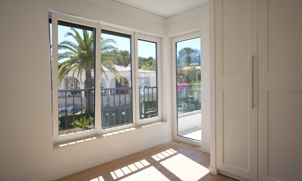 Resale -  Chalet / Villa -
La Nucía