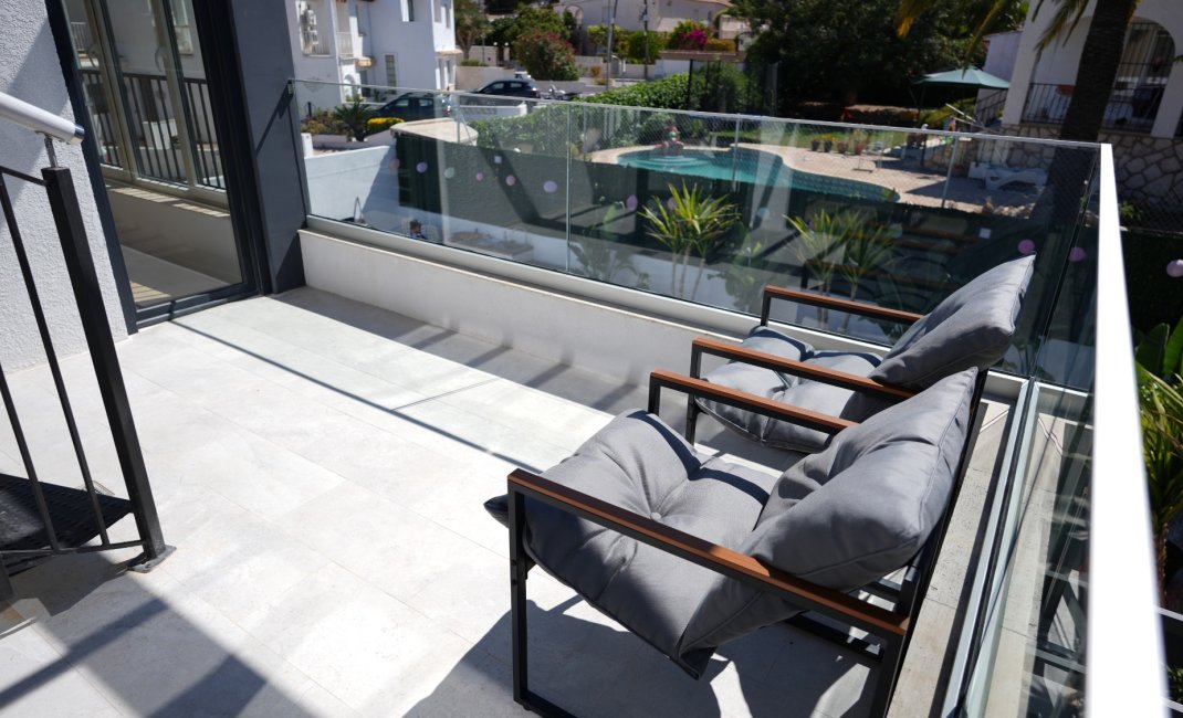Resale -  Chalet / Villa -
La Nucía