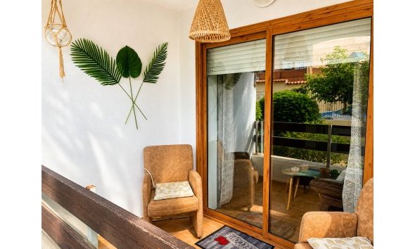 Revente - Appartement -
Albir