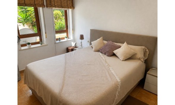 Revente - Appartement -
Albir
