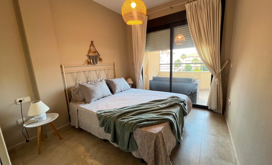 Location à long terme - Appartement -
Albir