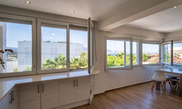 Revente - Villa -
Albir