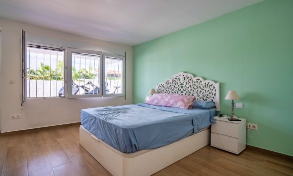 Revente - Villa -
Albir