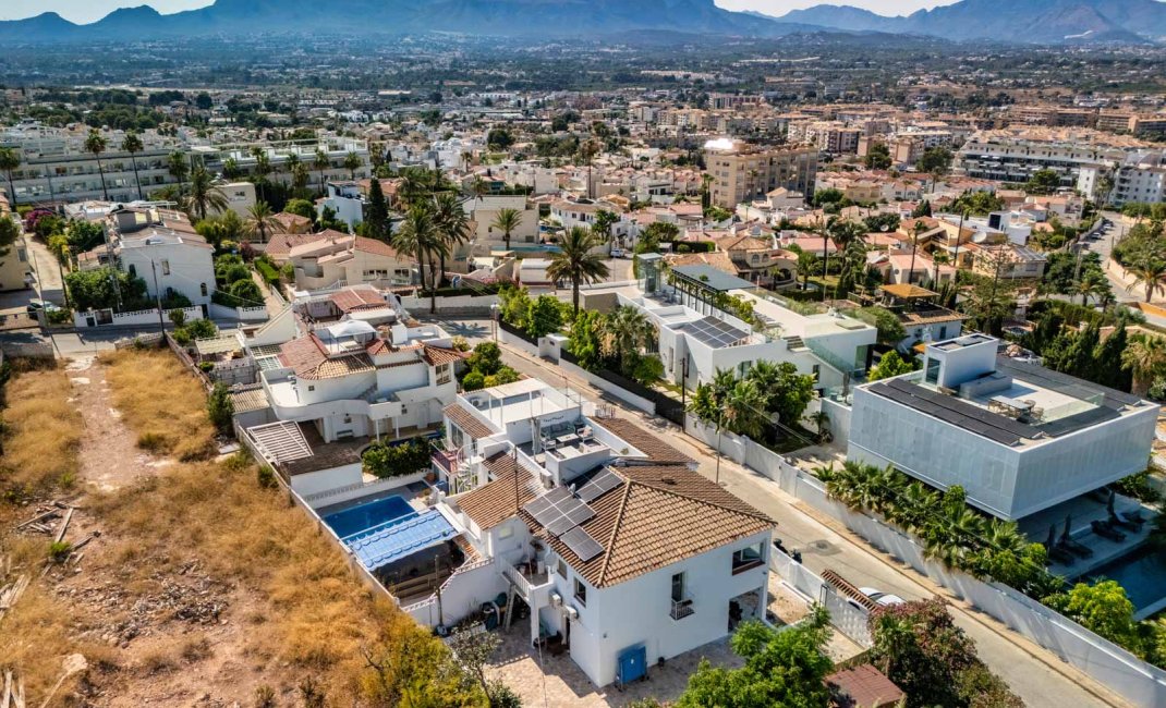 Revente - Villa -
Albir