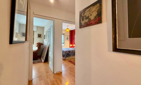 Resale - Apartment / Flat -
Altea