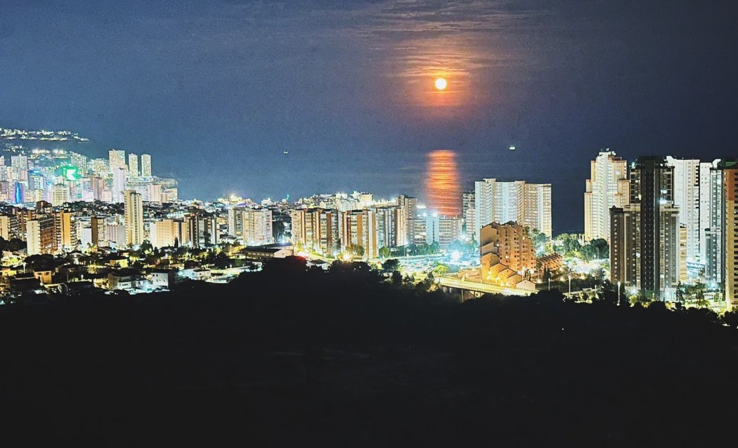 Resale - Apartment / Flat -
Benidorm - Zona de Poniente