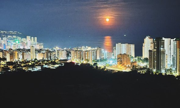 Resale - Apartment / Flat -
Benidorm - Zona de Poniente