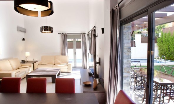 Resale -  Chalet / Villa -
Albir