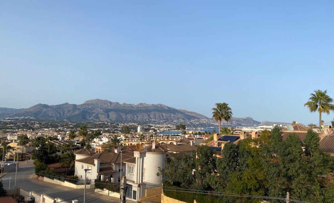 Resale -  Chalet / Villa -
Albir