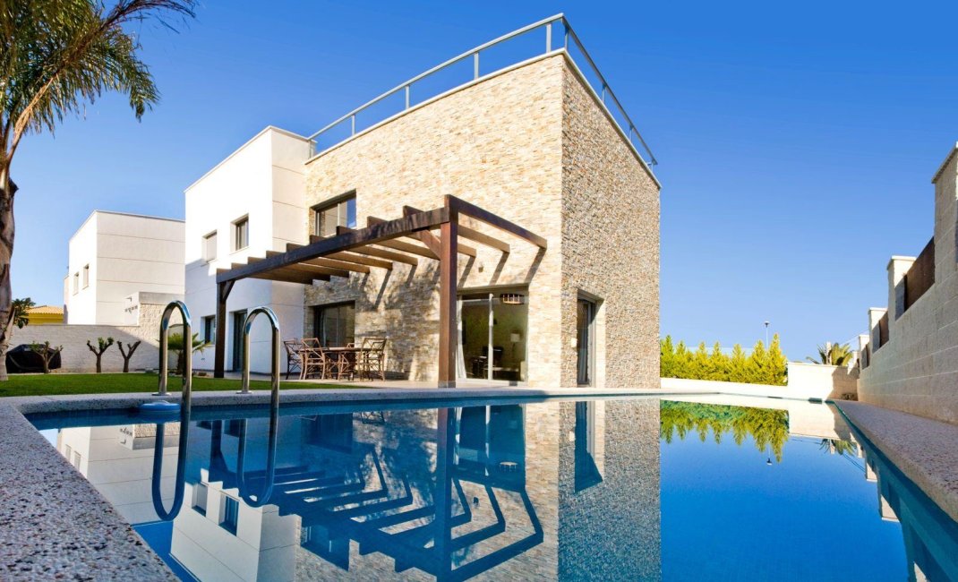 Resale -  Chalet / Villa -
Albir