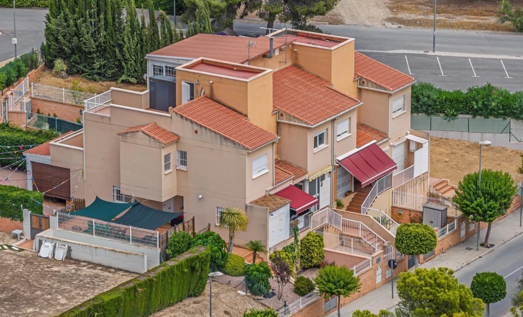 Revente - Townhouse / Semi -
La Nucía