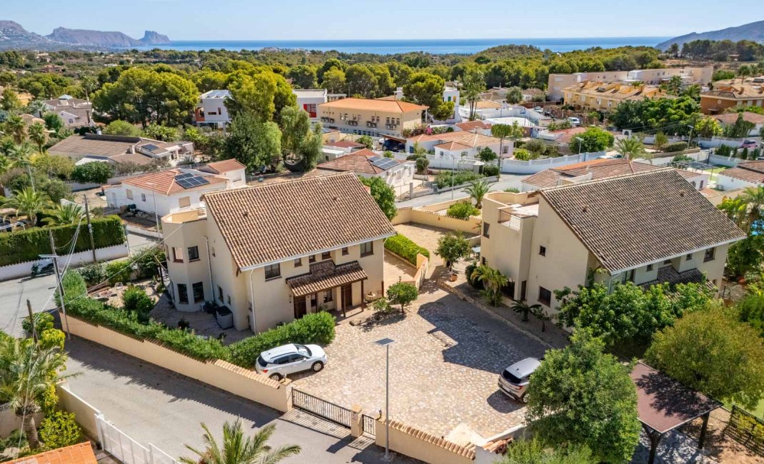 Resale - Villa -
Alfaz del Pi - Colonia Escandinavia