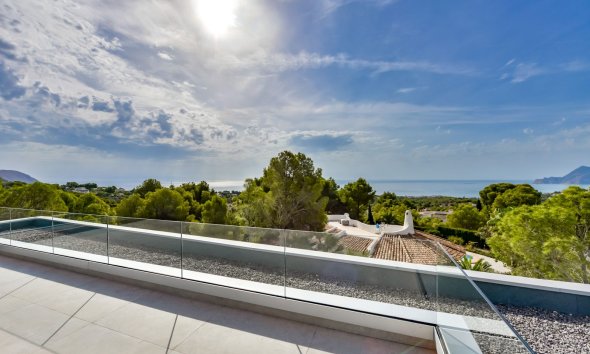 Resale - Villa -
Altea - Urbanización La Galera