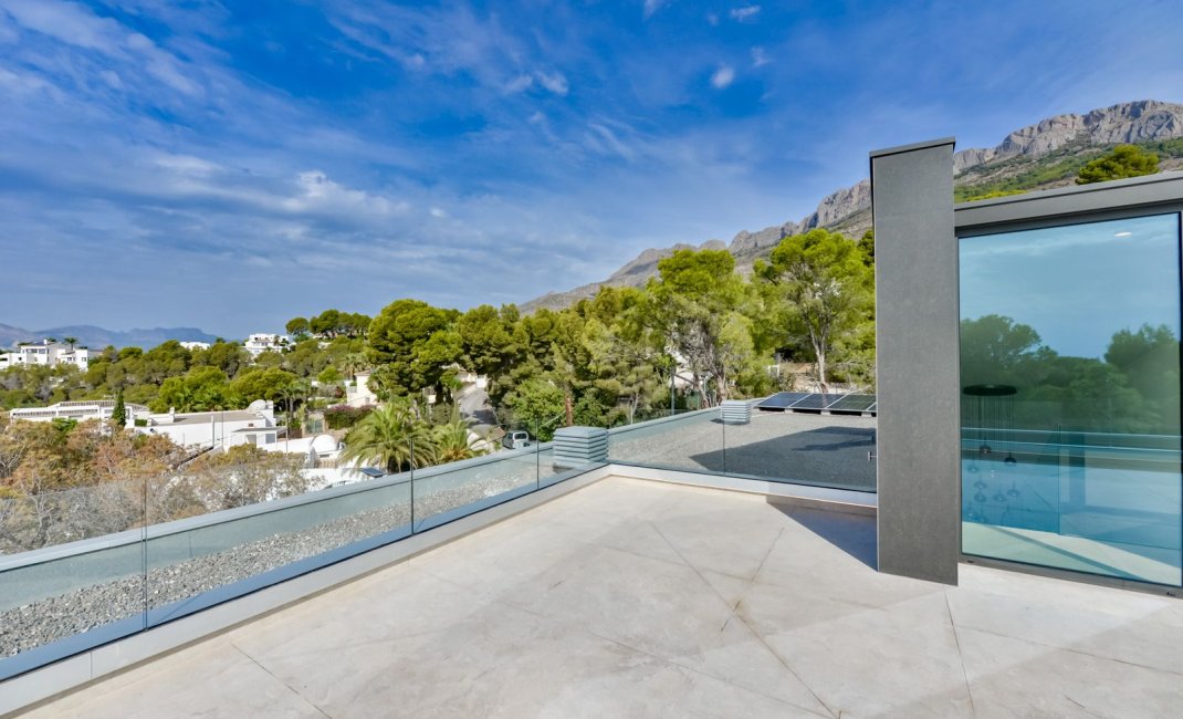 Resale - Villa -
Altea - Urbanización La Galera