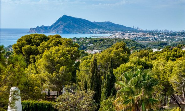 Resale - Villa -
Altea - Urbanización La Galera