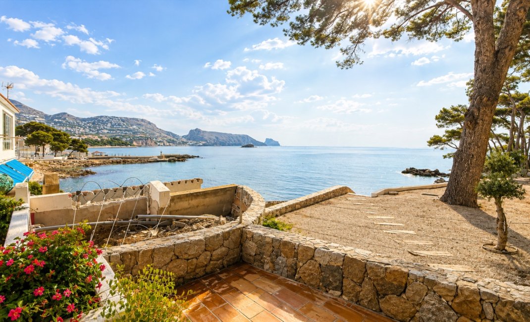 Resale - Villa -
Altea - Cap Negret
