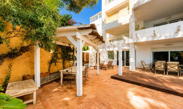 Resale - Villa -
Altea - Cap Negret